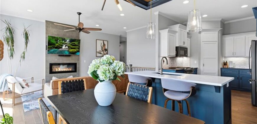 7425 NW Douglas Court, Parkville, MO 64152