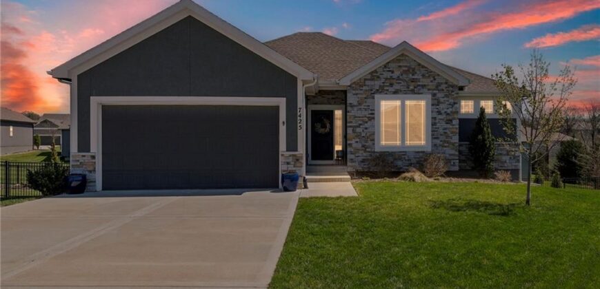 7425 NW Douglas Court, Parkville, MO 64152