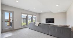 7080 NW Forest Lakes Drive, Parkville, MO 64152