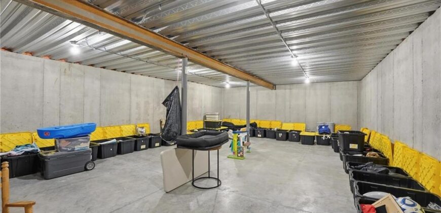 7080 NW Forest Lakes Drive, Parkville, MO 64152