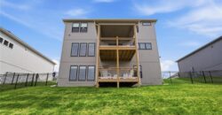 7080 NW Forest Lakes Drive, Parkville, MO 64152