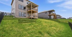 7080 NW Forest Lakes Drive, Parkville, MO 64152