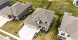 7080 NW Forest Lakes Drive, Parkville, MO 64152