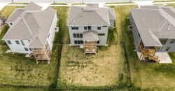 7080 NW Forest Lakes Drive, Parkville, MO 64152