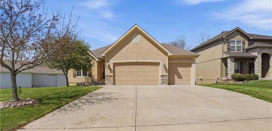 8806 N Norton Avenue, Kansas City, MO 64156