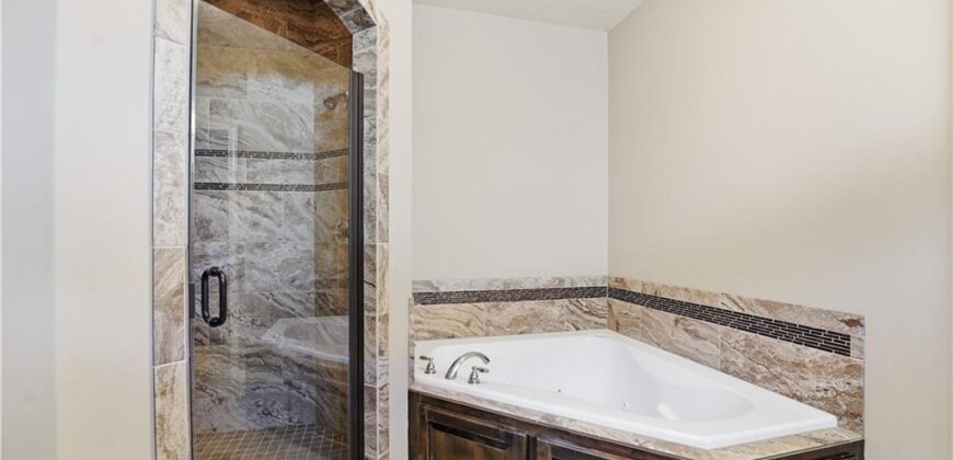 8806 N Norton Avenue, Kansas City, MO 64156