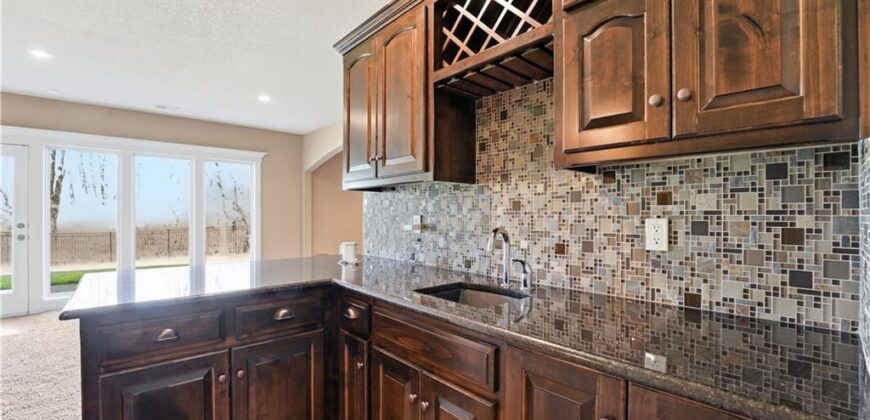 8806 N Norton Avenue, Kansas City, MO 64156