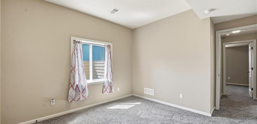 8806 N Norton Avenue, Kansas City, MO 64156