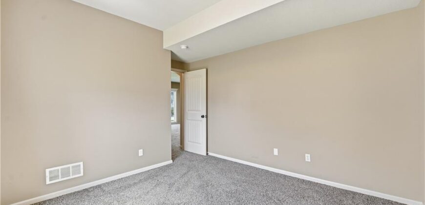 8806 N Norton Avenue, Kansas City, MO 64156