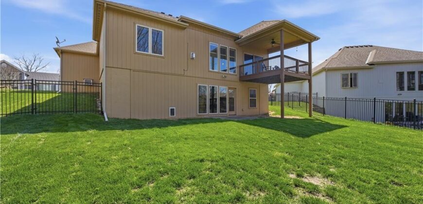 8806 N Norton Avenue, Kansas City, MO 64156