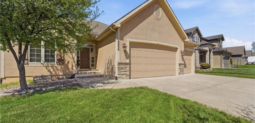 8806 N Norton Avenue, Kansas City, MO 64156