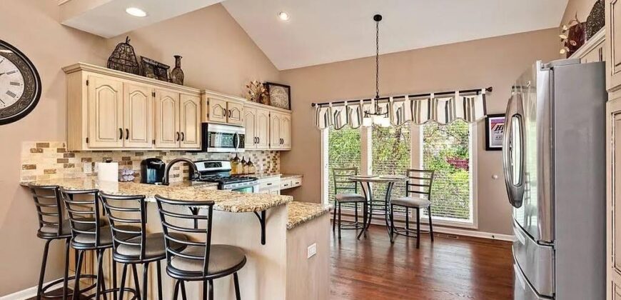 7320 NW 85th Terrace, Kansas City, MO 64153