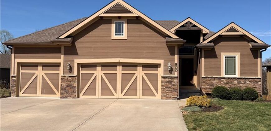 800 E 13th Terrace, Kearney, MO 64060