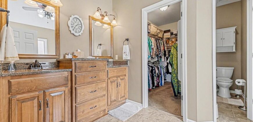 9920 N Manning Avenue, Kansas City, MO 64157