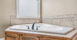 9920 N Manning Avenue, Kansas City, MO 64157