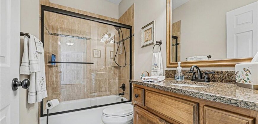 9920 N Manning Avenue, Kansas City, MO 64157