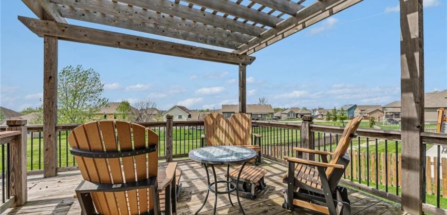 9920 N Manning Avenue, Kansas City, MO 64157