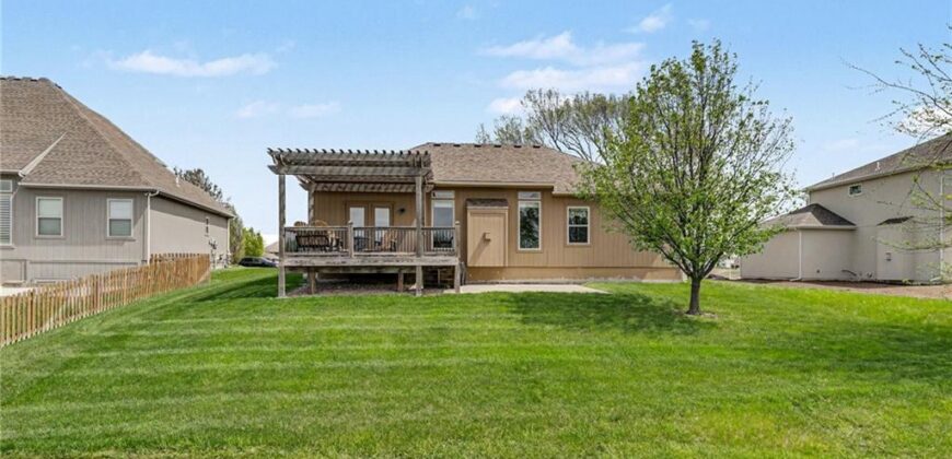 9920 N Manning Avenue, Kansas City, MO 64157