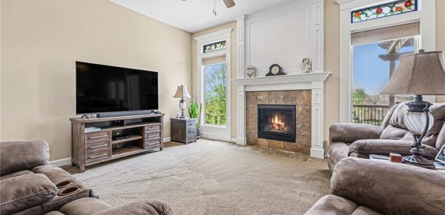 9920 N Manning Avenue, Kansas City, MO 64157