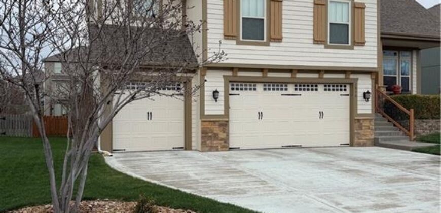 1316 NE 107th Street, Kansas City, MO 64155