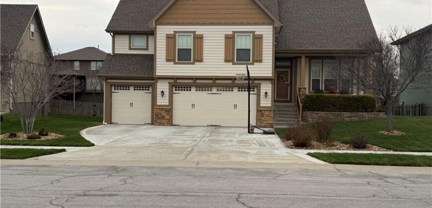 1316 NE 107th Street, Kansas City, MO 64155