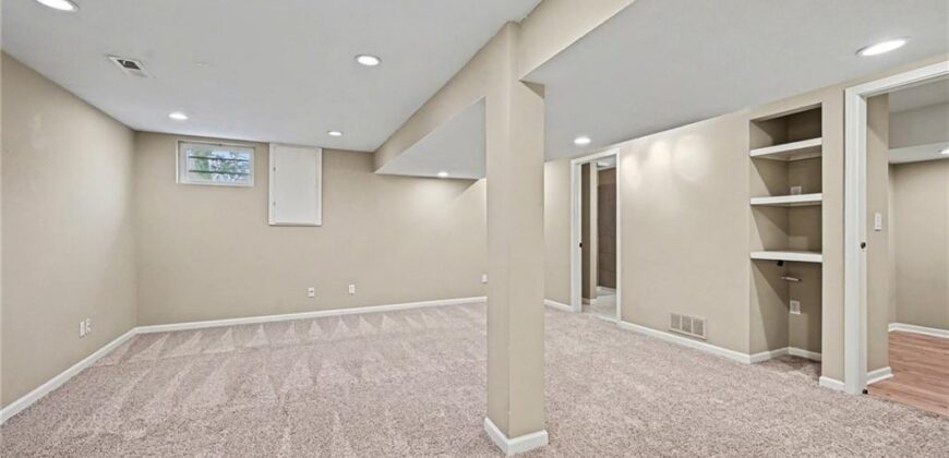 8529 N Virginia Avenue, Kansas City, MO 64155