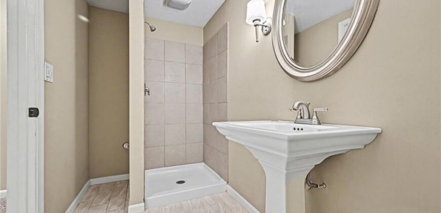 8529 N Virginia Avenue, Kansas City, MO 64155