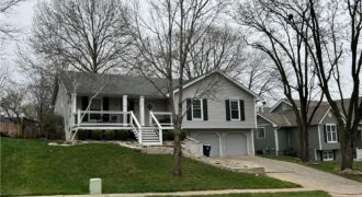 8529 N Virginia Avenue, Kansas City, MO 64155