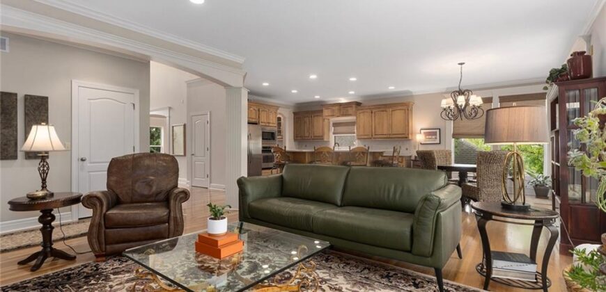 10200 Magnolia Lane, Parkville, MO 64152