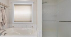 10200 Magnolia Lane, Parkville, MO 64152