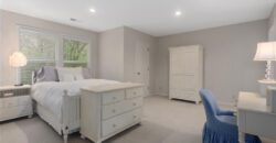 10200 Magnolia Lane, Parkville, MO 64152