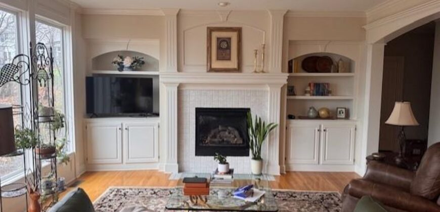 10200 Magnolia Lane, Parkville, MO 64152