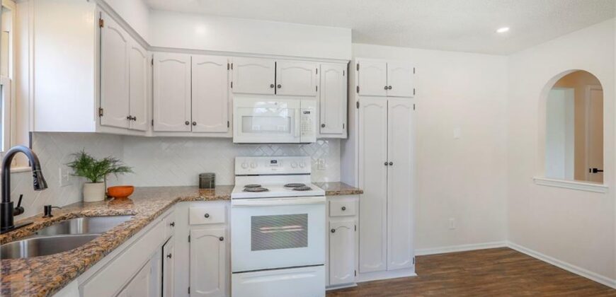 924 Shilo Court, Liberty, MO 64068