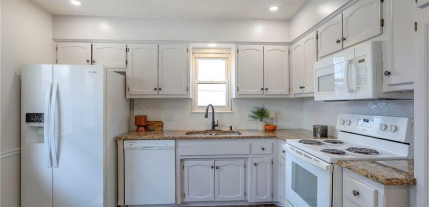 924 Shilo Court, Liberty, MO 64068