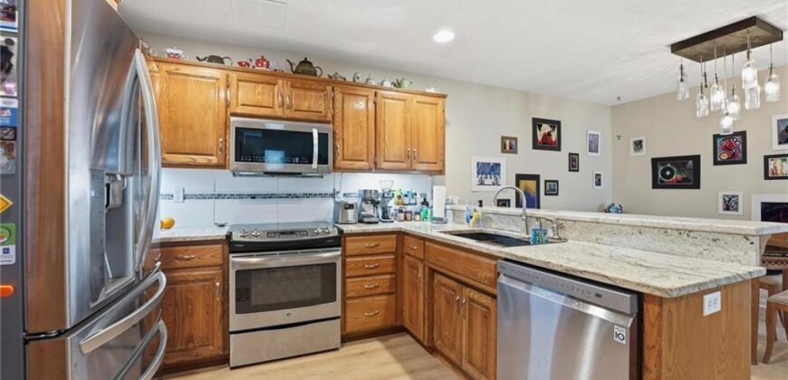 8205 NW Bradford Court, Kansas City, MO 64151