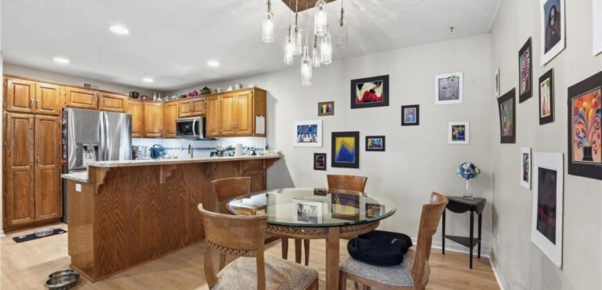 8205 NW Bradford Court, Kansas City, MO 64151