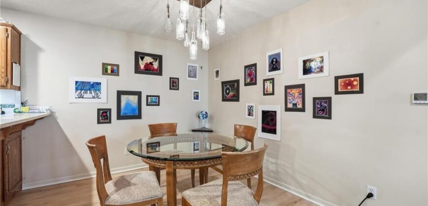 8205 NW Bradford Court, Kansas City, MO 64151