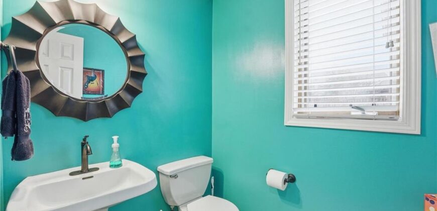 8205 NW Bradford Court, Kansas City, MO 64151