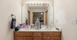 8205 NW Bradford Court, Kansas City, MO 64151