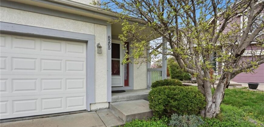 8205 NW Bradford Court, Kansas City, MO 64151