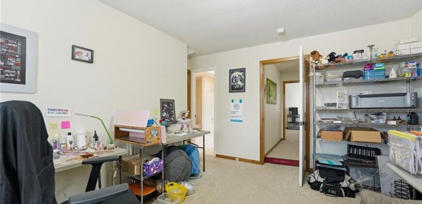 8205 NW Bradford Court, Kansas City, MO 64151