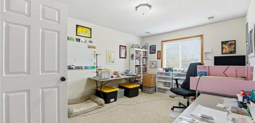 8205 NW Bradford Court, Kansas City, MO 64151