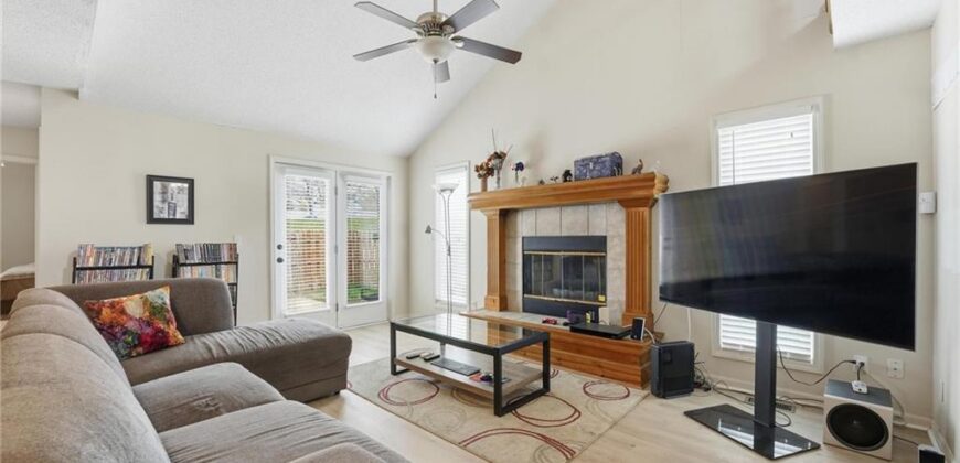 8205 NW Bradford Court, Kansas City, MO 64151