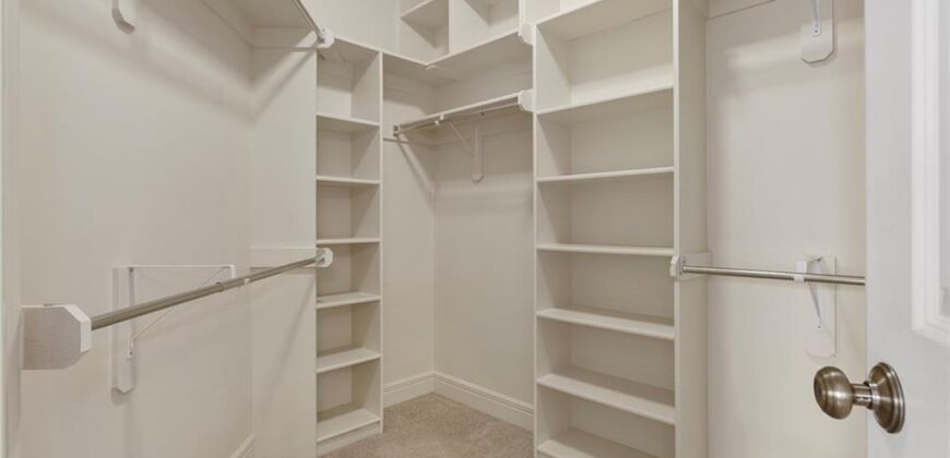 8915 NE 94th Terrace, Kansas City, MO 64157