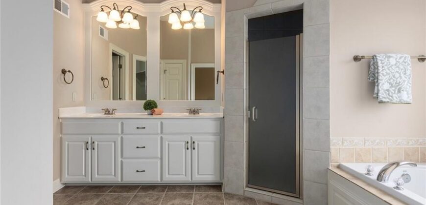 8915 NE 94th Terrace, Kansas City, MO 64157