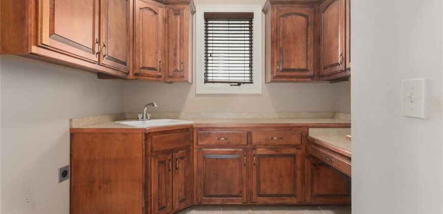 8915 NE 94th Terrace, Kansas City, MO 64157