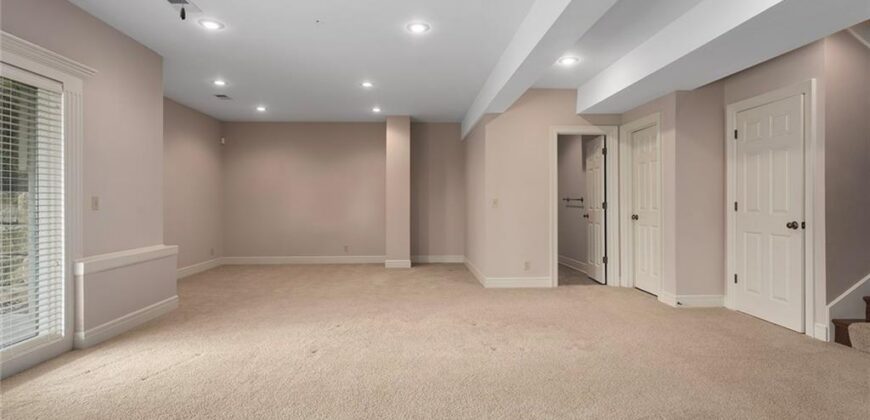 8915 NE 94th Terrace, Kansas City, MO 64157