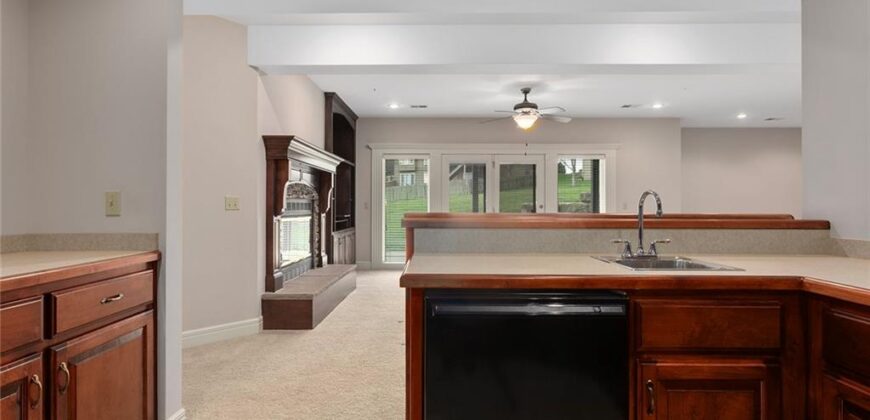 8915 NE 94th Terrace, Kansas City, MO 64157