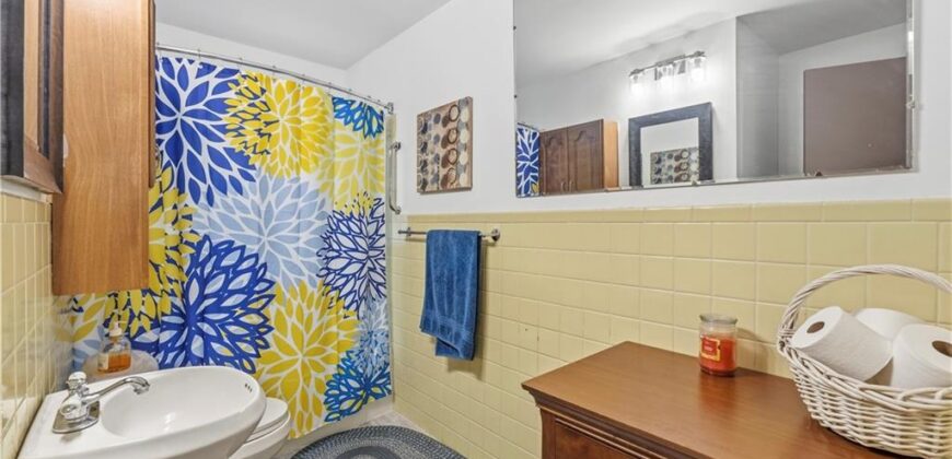 121 Highland Park Avenue, Excelsior Springs, MO 64024