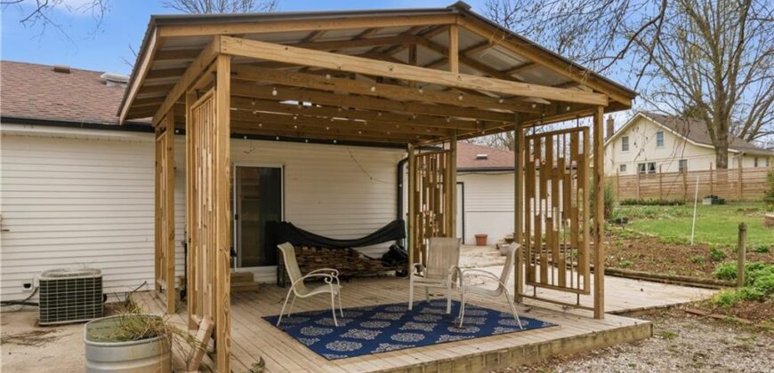 121 Highland Park Avenue, Excelsior Springs, MO 64024